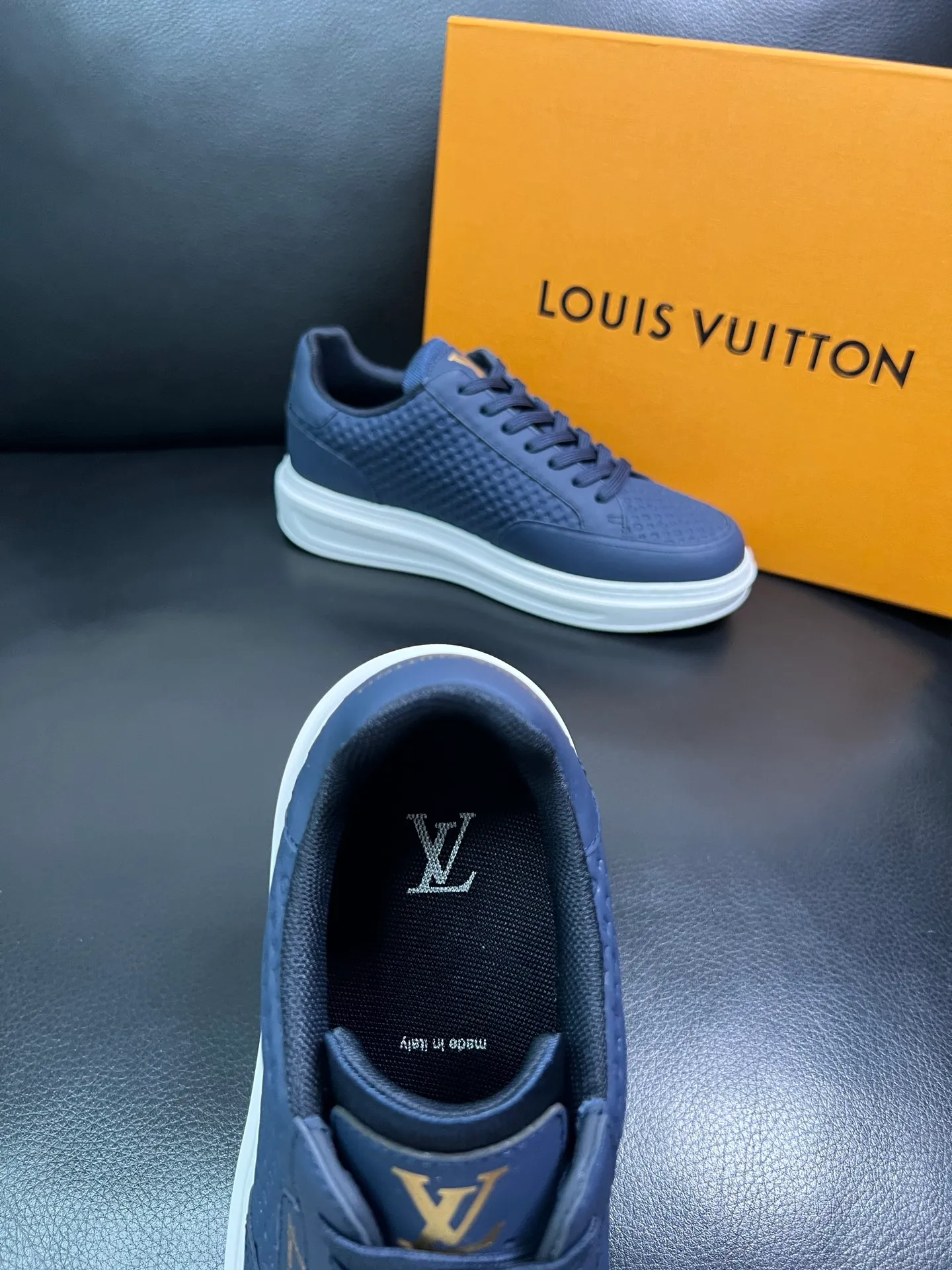 Men's shoes 💰740 Lv high quality top crafts Louis Vuitton sports shoes counter synchronized with original factory configuration, uppers imported from Italy, high-quality splicing colorful complex crafts, imported mesh pads soft and comfortable, soles: original soles specially provided by the original factory, T men's shoes 💰U exclusive movable molded soles super comfortable, original factory and single goods, welcome to compare, code number 38-44 (customized 45) 85867